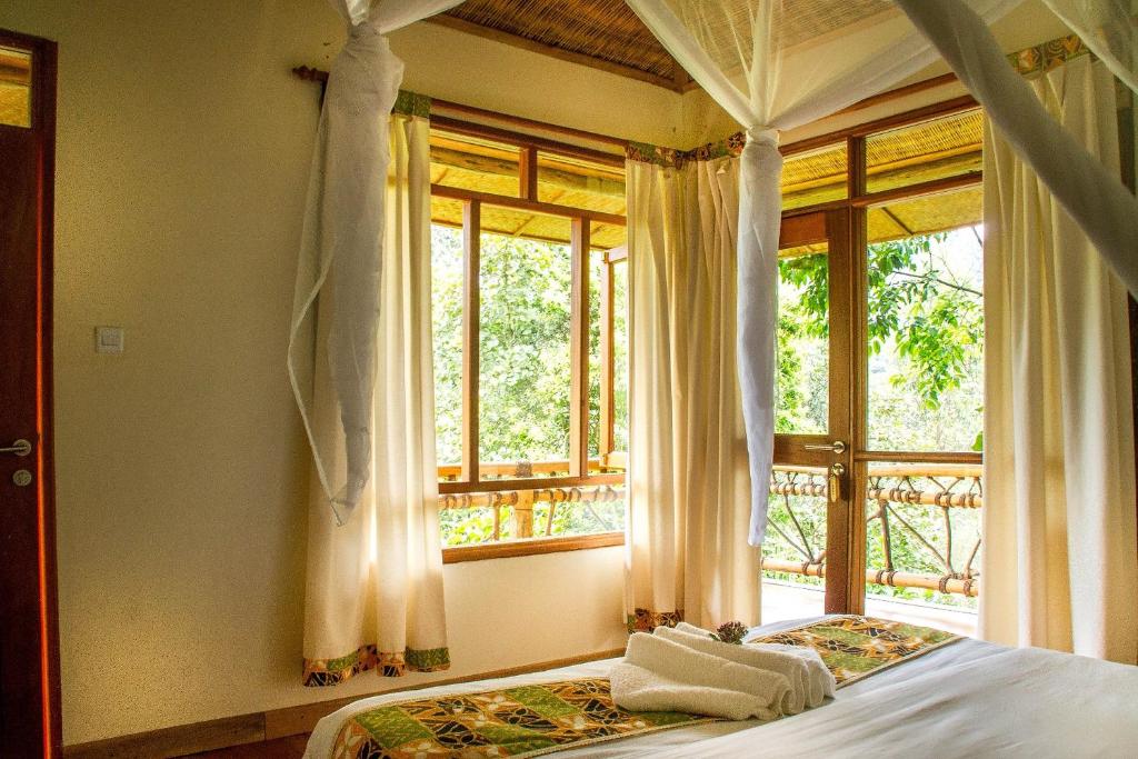 Ichumbi Gorilla Lodge