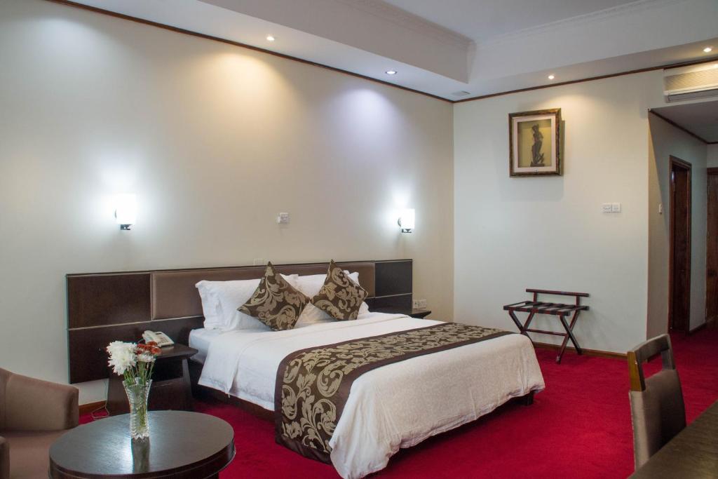 Lake View Resort Hotel1