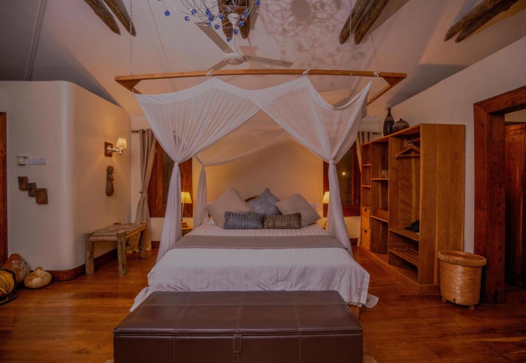 Escarpment Luxury Lodge Manyara2