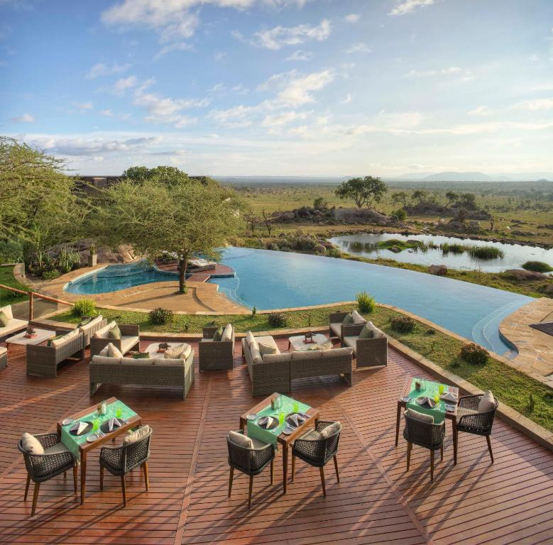 Four Seasons Safari Lodge Serengeti2