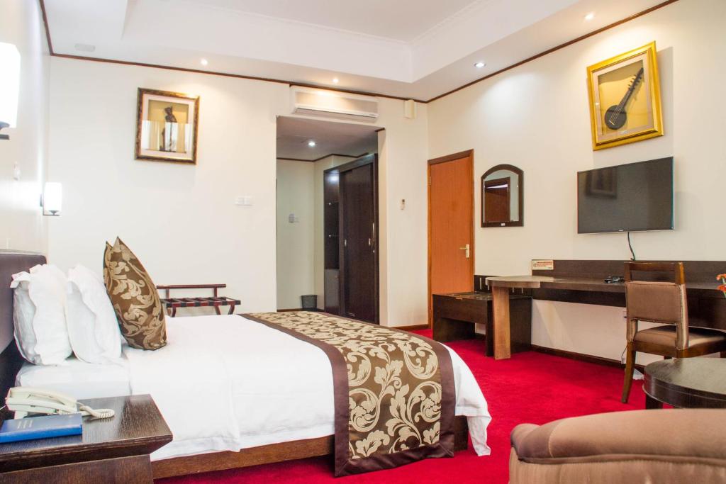 Lake View Resort Hotel2